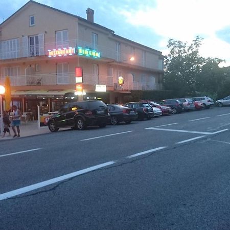 Restoran Sirena Dramalj Exterior foto